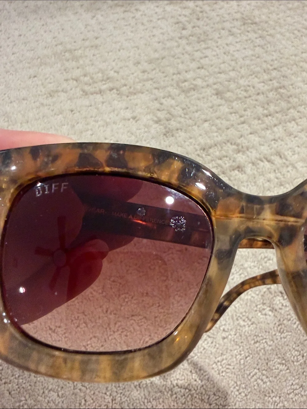 Diff Makay Sunglasses in Cream Tortoise